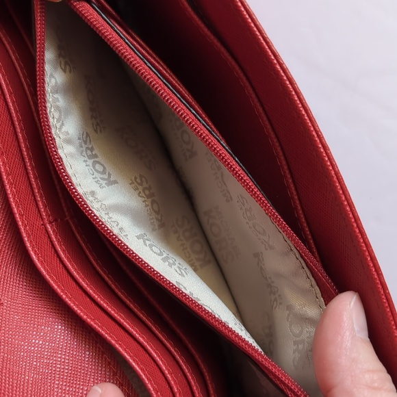 Michael Kors Fulton Continental Flap Wallet Clutch Red/Cherry Pebble Leather - Picture 6 of 12